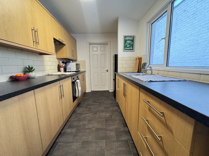 4 bed // 4 Bath // July 2026 - Image 5